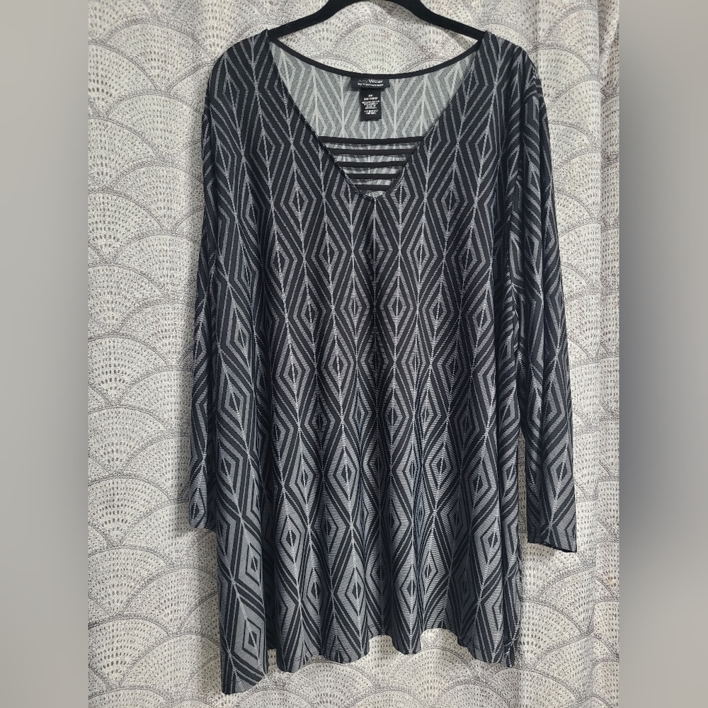 Catherines Any Wear Patterned Strappy Neck Blouse Size 28/28W
